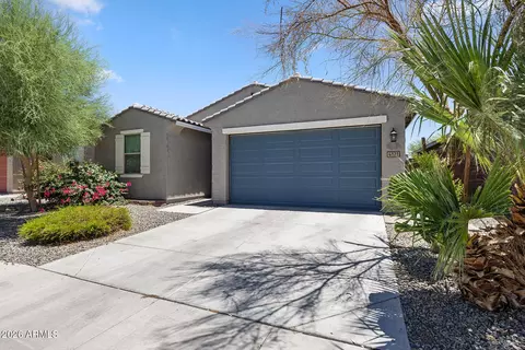 Exterior - 4121 S 67th Dr, Phoenix, AZ 85043 photo 2 of 4