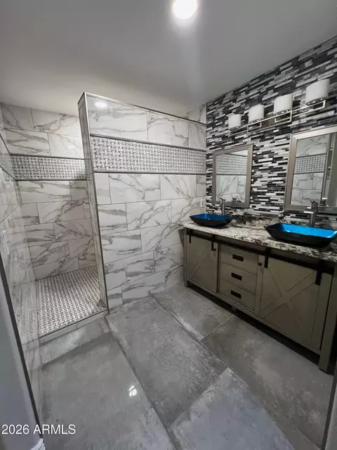 Bath - 6257 E Orion St, Mesa, AZ 85215 photo 2 of 10