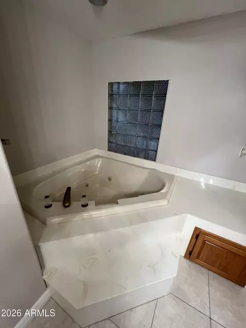 Bath - 6257 E Orion St, Mesa, AZ 85215 photo 8 of 10