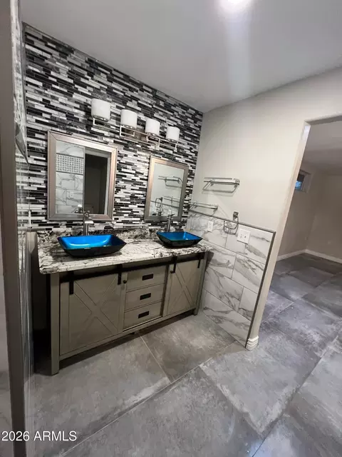 Bath - 6257 E Orion St, Mesa, AZ 85215 photo 3 of 10