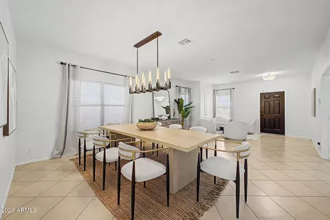 Dining - 3709 E Betsy Ln, Gilbert, AZ 85296 photo 2 of 4