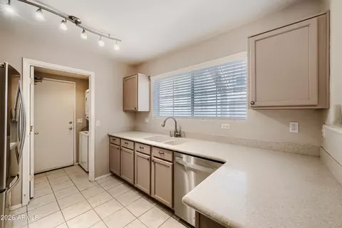 Kitchen - 1633 E Lakeside Dr #120, Gilbert, AZ 85234 photo 3 of 3