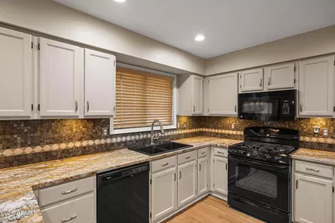3402 E Windsong Dr, Phoenix, AZ 85048 photo 22