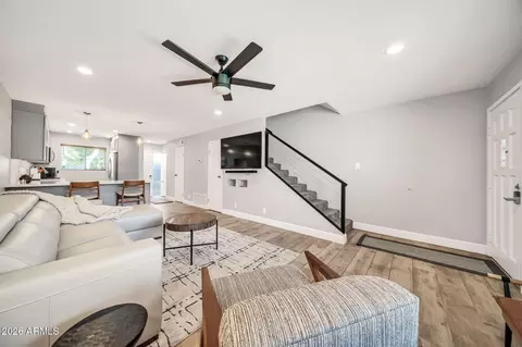 4701 N 68th St #114, Scottsdale, AZ 85251