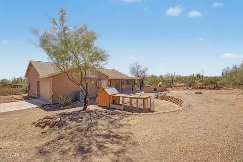 Exterior - 5740 E 2nd Ave, Apache Junction, AZ 85119 photo 7 of 9