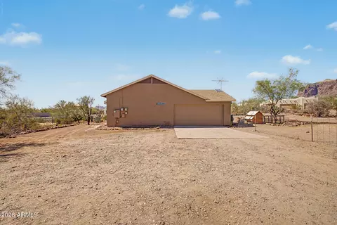 Exterior - 5740 E 2nd Ave, Apache Junction, AZ 85119 photo 6 of 9