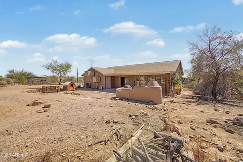 Exterior - 5740 E 2nd Ave, Apache Junction, AZ 85119 photo 4 of 9