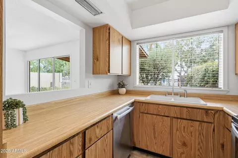 Kitchen - 5409 S Mitchell Dr, Tempe, AZ 85283 photo 3 of 4