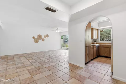 Entry Way - 5409 S Mitchell Dr, Tempe, AZ 85283 photo 2 of 4
