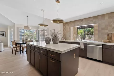 10008 E Sunnyslope Ln, Scottsdale, AZ 85258