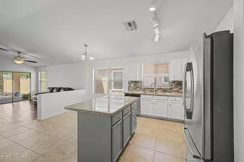 Kitchen - 4207 E Sandy Way, Gilbert, AZ 85297 photo 2 of 3