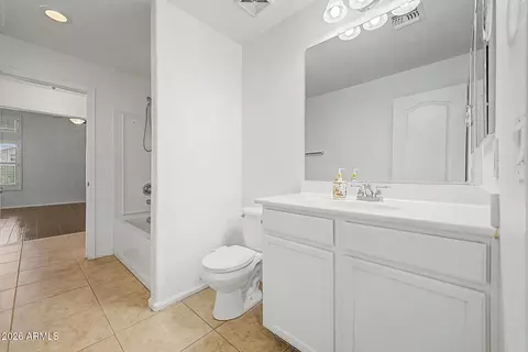 Bath - 4207 E Sandy Way, Gilbert, AZ 85297 photo 3 of 3