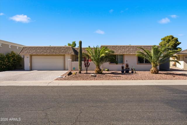 11006 W Canyon Creek Dr, Sun City, AZ 85351