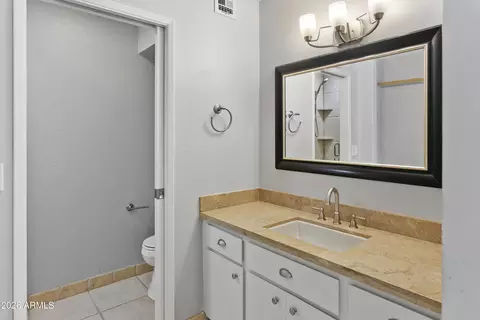 Bath - 628 E Boca Raton Rd, Phoenix, AZ 85022 photo 1 of 3