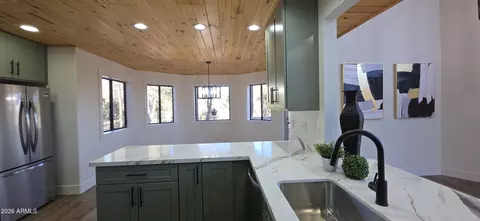 Kitchen - 2870 Cedar Rdg, Overgaard, AZ 85933 photo 3 of 4