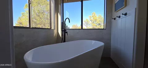 Bath - 2870 Cedar Rdg, Overgaard, AZ 85933 photo 5 of 5
