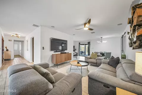 Living - 3915 E Yucca St, Phoenix, AZ 85028 photo 2 of 4