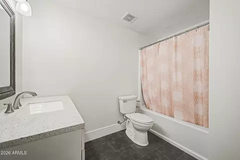 Bath - 1341 E Orchid Ln, Phoenix, AZ 85020 photo 1 of 2
