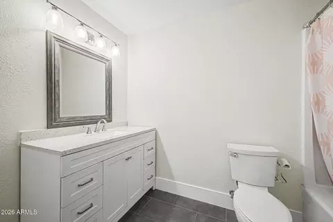 Bath - 1341 E Orchid Ln, Phoenix, AZ 85020 photo 2 of 2