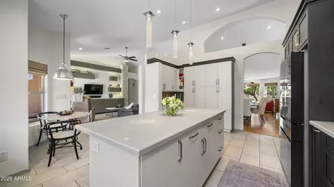 Kitchen - 1642 E Nighthawk Way, Phoenix, AZ 85048 photo 8 of 9