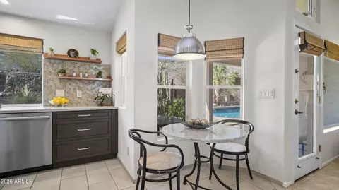 Kitchen - 1642 E Nighthawk Way, Phoenix, AZ 85048 photo 6 of 9