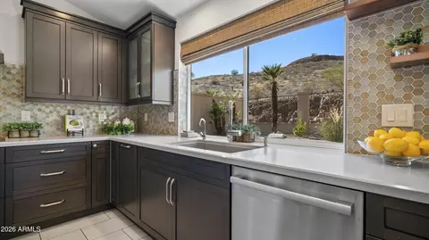 Kitchen - 1642 E Nighthawk Way, Phoenix, AZ 85048 photo 3 of 9
