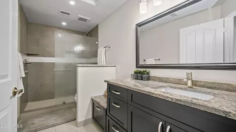Bath - 1642 E Nighthawk Way, Phoenix, AZ 85048 photo 5 of 6