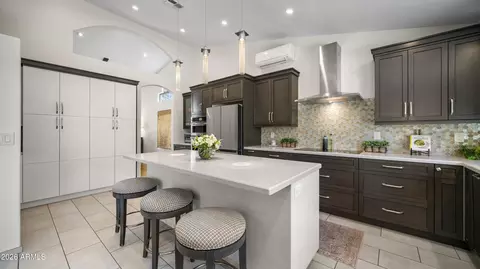 Kitchen - 1642 E Nighthawk Way, Phoenix, AZ 85048 photo 7 of 9