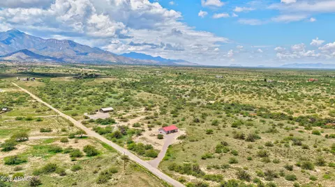 View/Area - 7923 E Bloomfield Rd, Hereford, AZ 85615 photo 2 of 6
