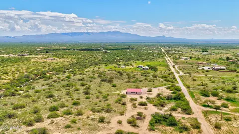 View/Area - 7923 E Bloomfield Rd, Hereford, AZ 85615 photo 4 of 6