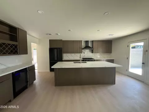 10010 N 29th St, Phoenix, AZ 85028