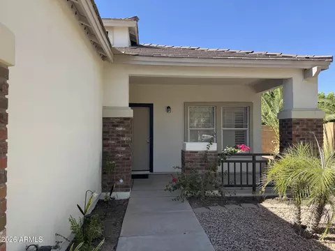 2584 E Del Rio Ct, Gilbert, AZ 85295 photo 2