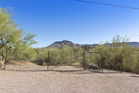 Exterior - 10646 E Jensen St, Mesa, AZ 85207 photo 11 of 13