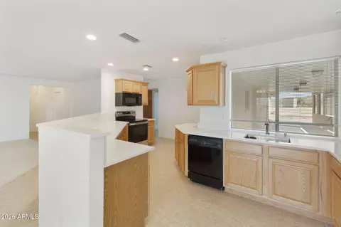 Kitchen - 10646 E Jensen St, Mesa, AZ 85207 photo 2 of 5