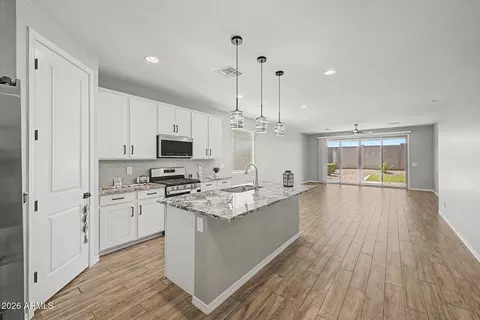 Kitchen - 11247 E Unger Ave, Mesa, AZ 85212 photo 5 of 5