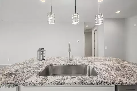 Kitchen - 11247 E Unger Ave, Mesa, AZ 85212 photo 4 of 5