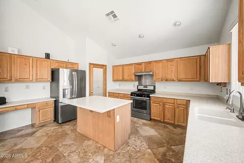 Kitchen - 66 E Julian Dr, Gilbert, AZ 85295 photo 3 of 4