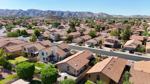 View/Area - 4349 E Chuckwalla Cyn, Phoenix, AZ 85044 photo 4 of 7