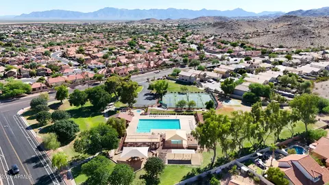 View/Area - 4349 E Chuckwalla Cyn, Phoenix, AZ 85044 photo 6 of 7