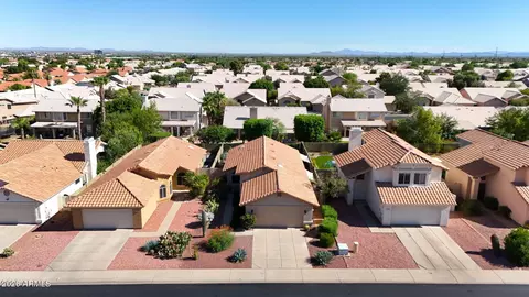 View/Area - 4349 E Chuckwalla Cyn, Phoenix, AZ 85044 photo 1 of 7
