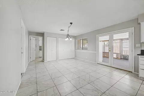 Dining - 1256 W Devonshire St, Mesa, AZ 85201 photo 1 of 1