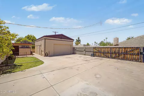 Exterior - 1256 W Devonshire St, Mesa, AZ 85201 photo 5 of 6