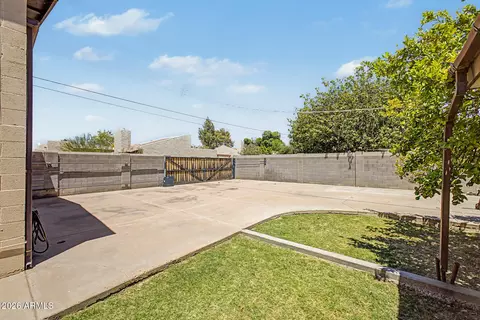 Exterior - 1256 W Devonshire St, Mesa, AZ 85201 photo 6 of 6