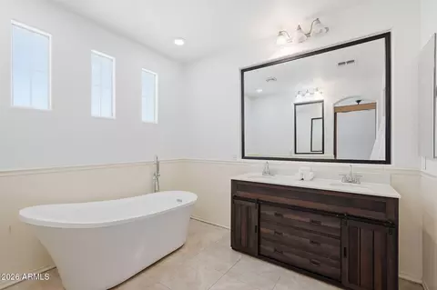 Bath - 1155 W Laredo Ave, Gilbert, AZ 85233 photo 3 of 6