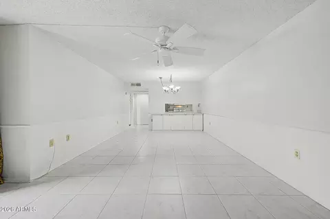 Living - 3033 E Devonshire Ave #1021, Phoenix, AZ 85016 photo 5 of 5