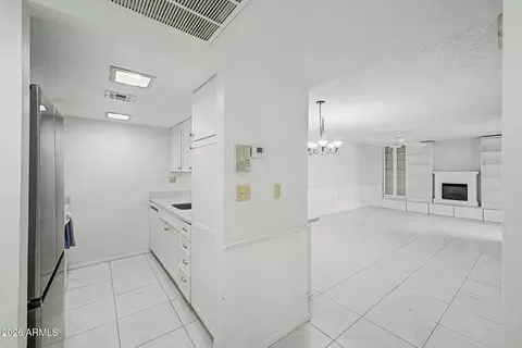 Entry Way - 3033 E Devonshire Ave #1021, Phoenix, AZ 85016 photo 3 of 3