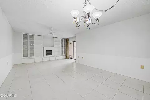 Living - 3033 E Devonshire Ave #1021, Phoenix, AZ 85016 photo 2 of 5