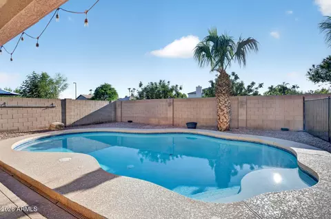 Exterior - 716 S Cardinal St, Gilbert, AZ 85296 photo 6 of 10