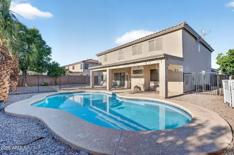 Exterior - 716 S Cardinal St, Gilbert, AZ 85296 photo 5 of 10