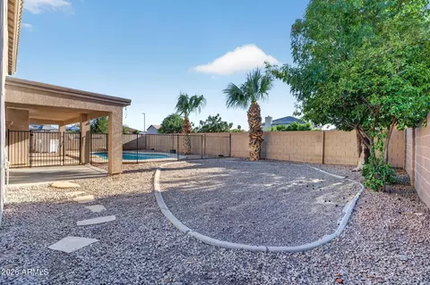 Exterior - 716 S Cardinal St, Gilbert, AZ 85296 photo 9 of 10